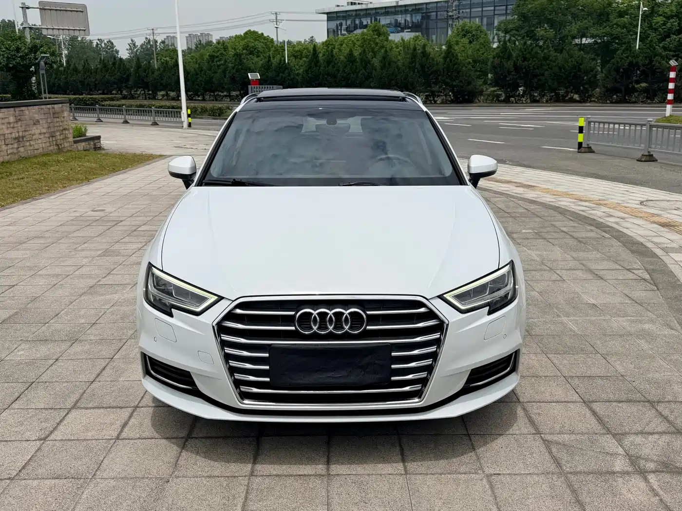 Audi A3 2018 30th Anniversary Sportback 35 TFSI Style фото 2