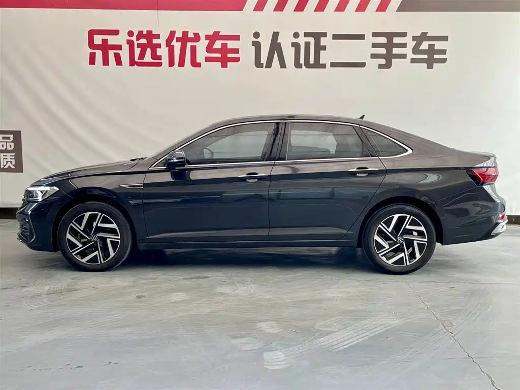 Volkswagen Sagitar 2023 300TSI DSG Surpassing Edition фото 3