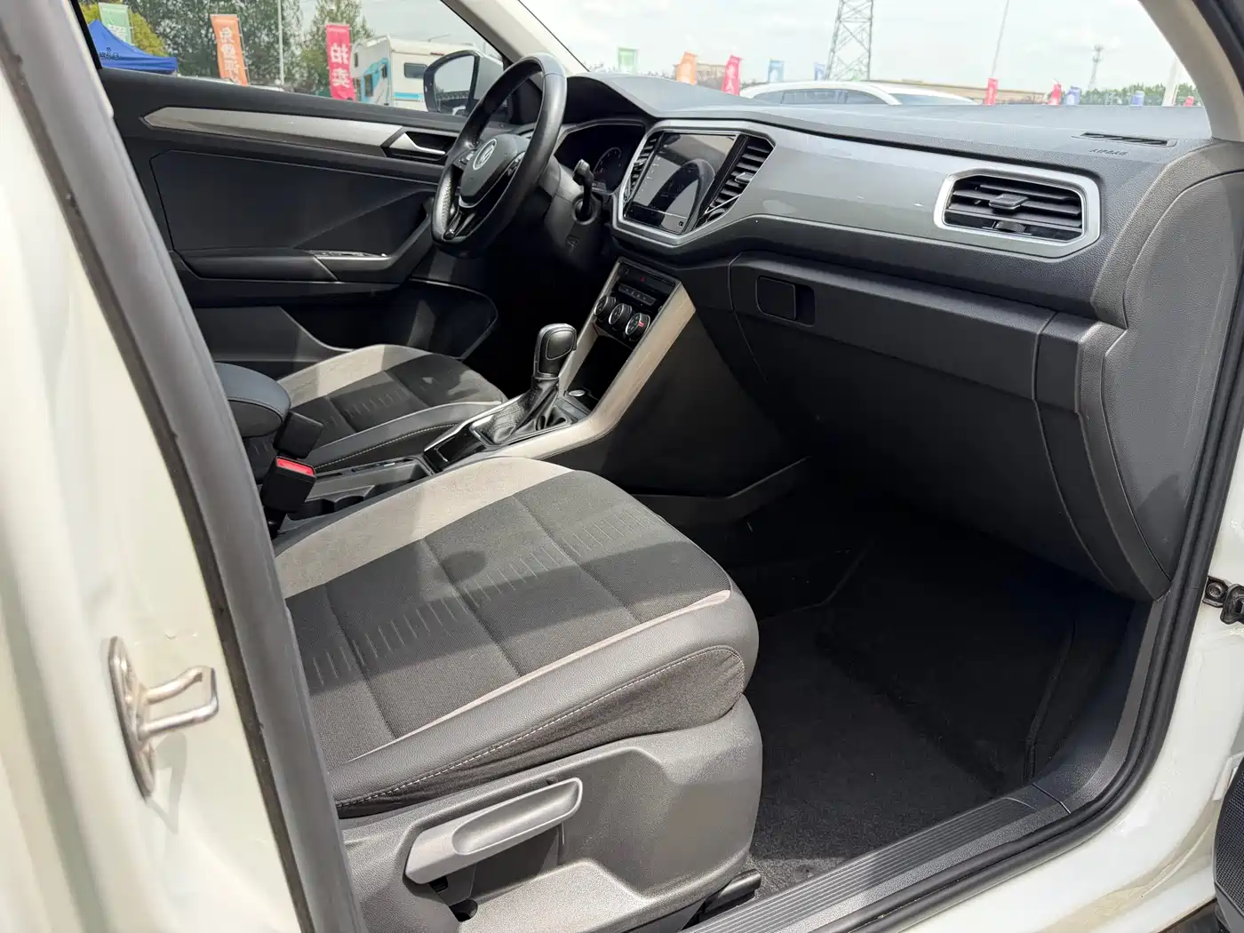 Volkswagen T-ROC 2022 280TSI DSG 2WD Elite PLUS фото 19