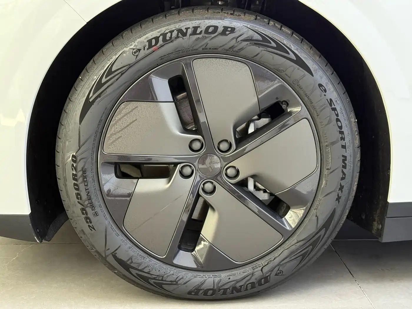 Li Auto i6 2026 2025 2WD Base Model