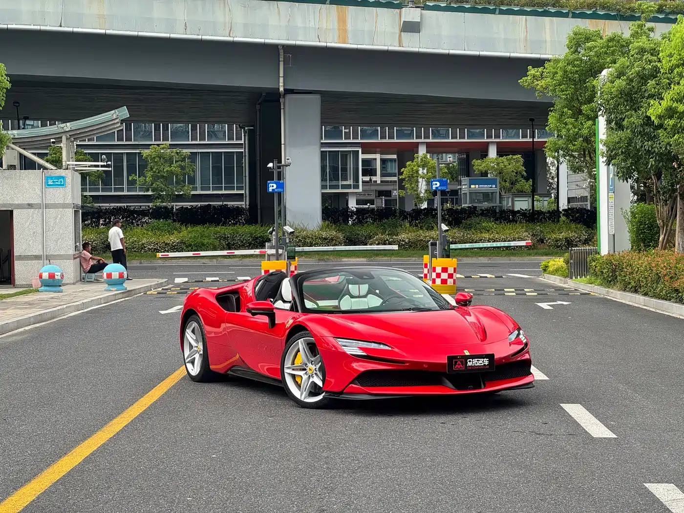 Ferrari SF90 2025 2021 3.9T V8 Spider