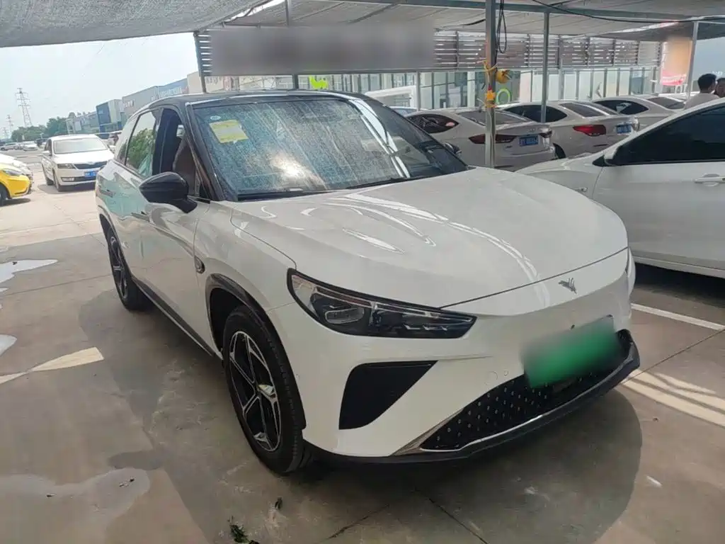 Nezha Auto Nezha L 2026 2024 Extended Range 310 Flash Charge Red Edition