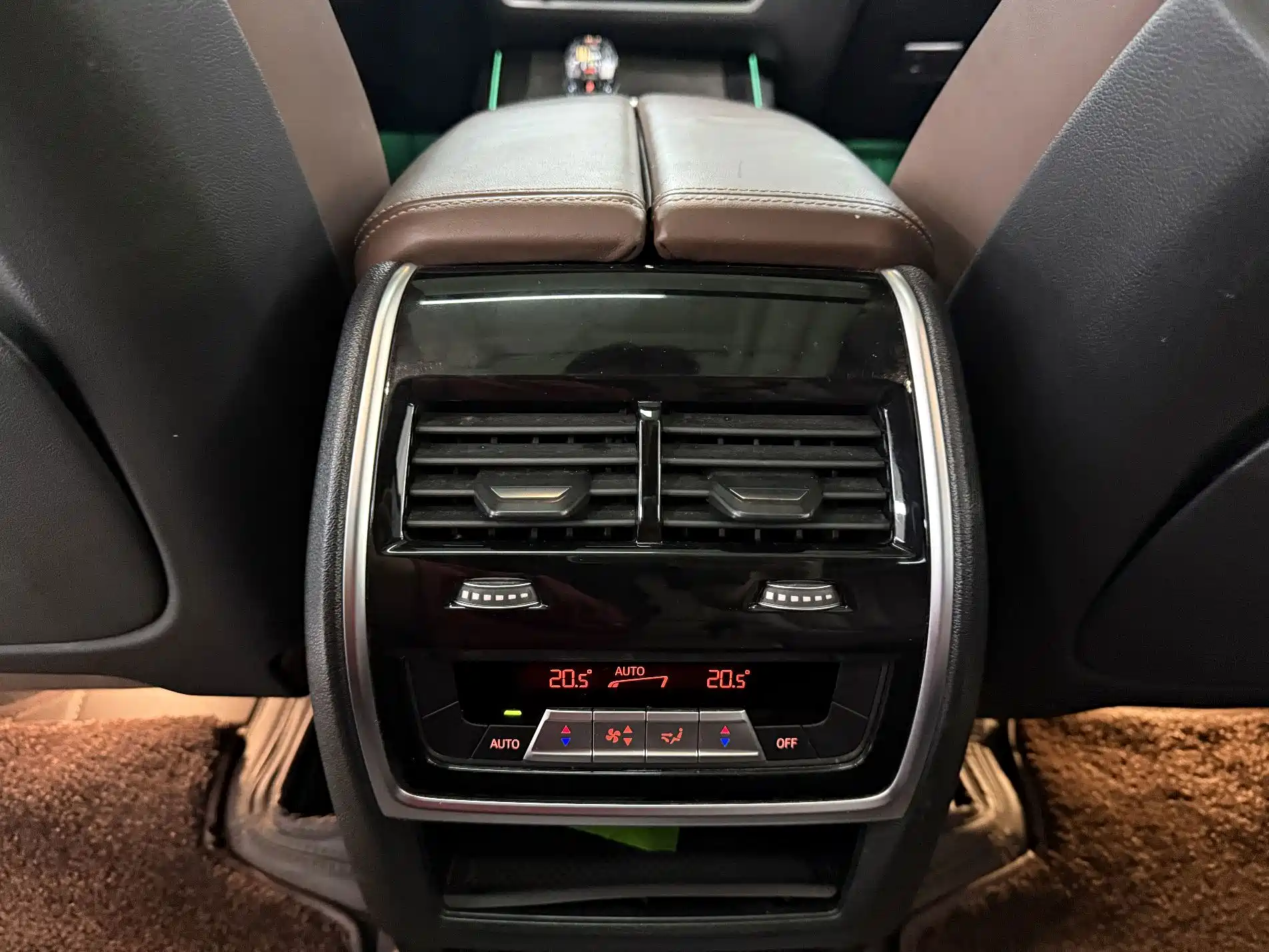 Photo 20 - BMW X7