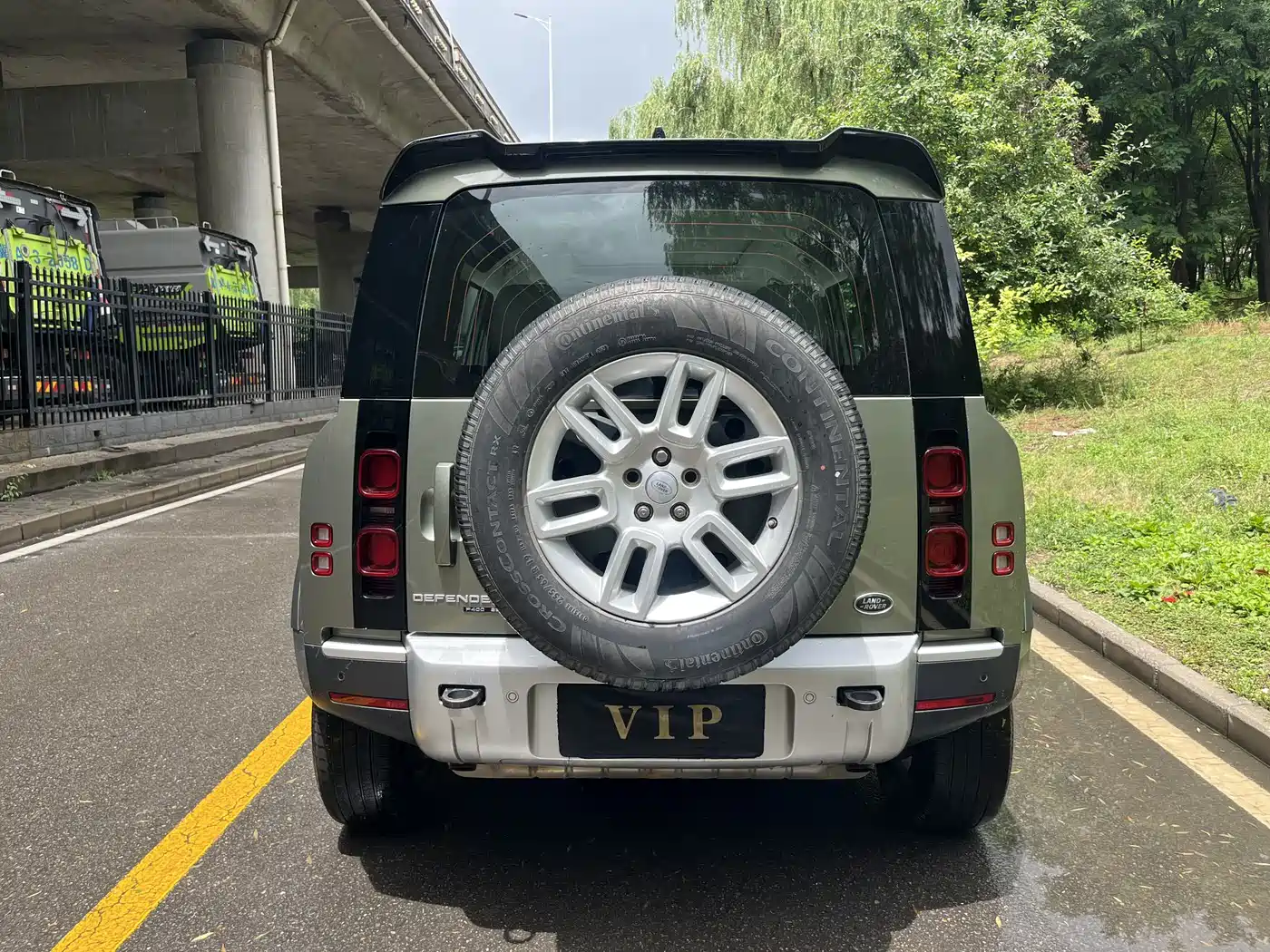 Land Rover Defender 2020 Model 110 P400 SE фото 6