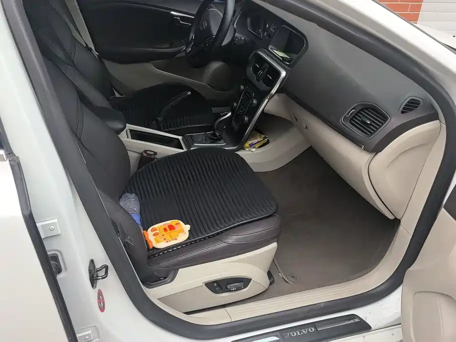 Volvo V40 2013 2013 2.0T Elegance Edition
