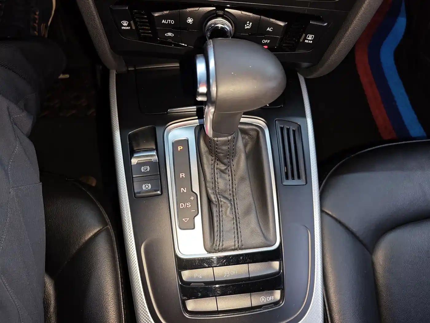 Audi A4L 2013 35 TFSI Automatic Standard фото 11