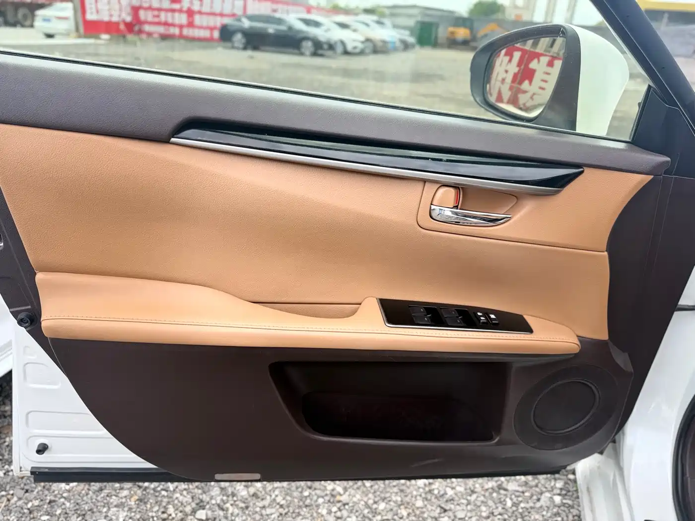 Lexus ES 2015 200 Elite Edition фото 13