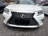 Фото 10 - Lexus ES