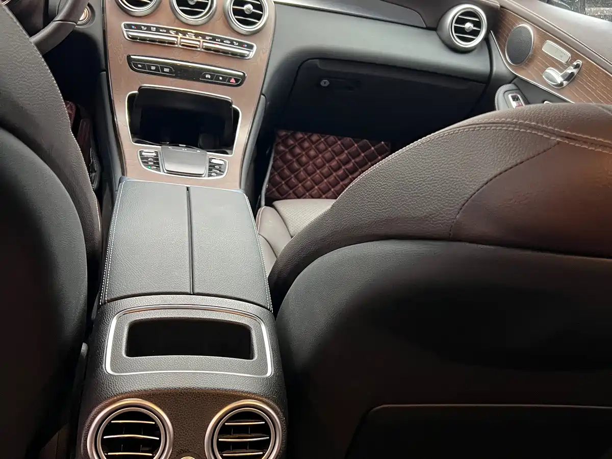 Mercedes-Benz GLC 2022 Facelift GLC 260 L 4MATIC Luxury Model фото 14