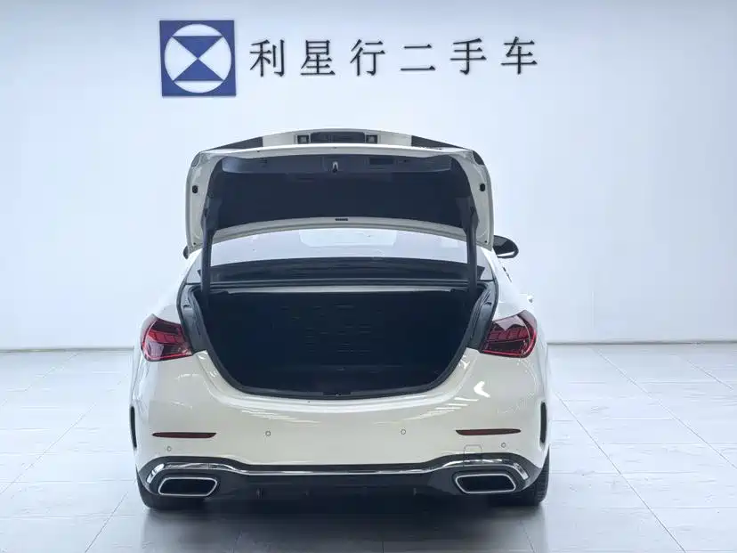 Mercedes-Benz C-Class 2023 Facelift C 260 L Sport Edition фото 8