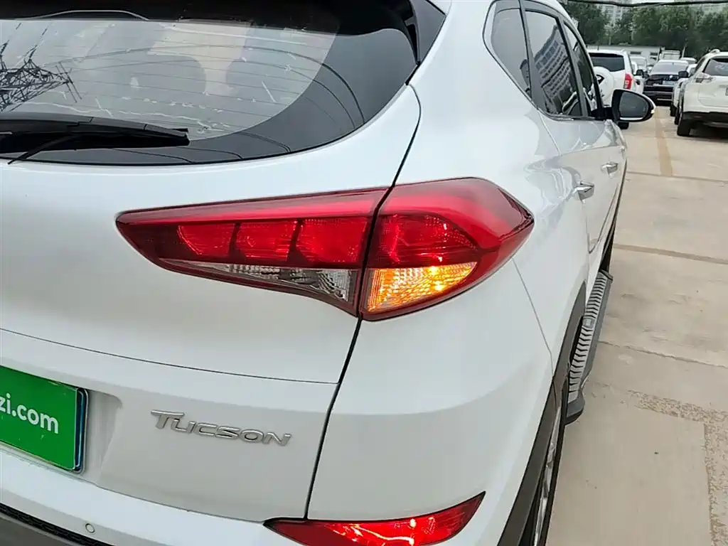 Hyundai Tucson 2015 1.6T Dual Clutch 2WD Smart фото 8