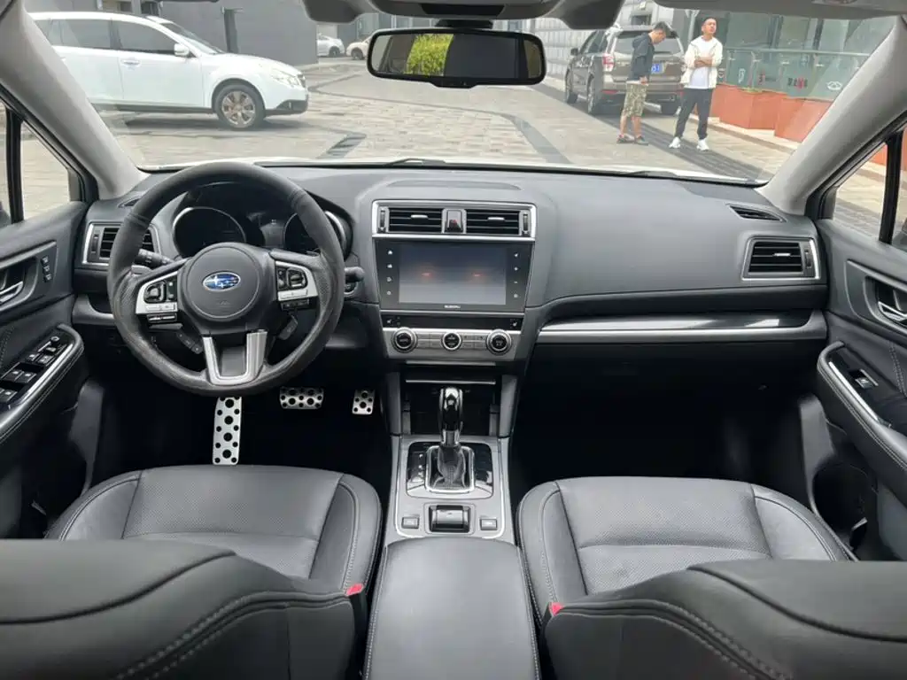 SUBARU OUTBACK