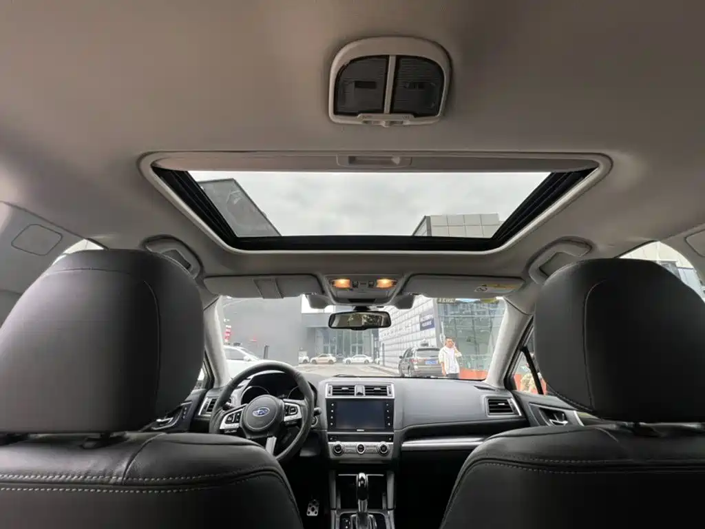 SUBARU OUTBACK