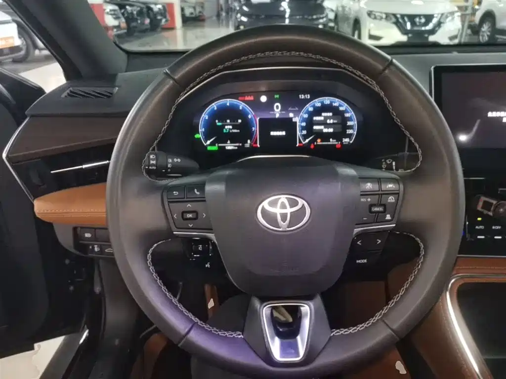 Toyota Avalon 2024 Hybrid 2.0L Luxury Edition фото 11