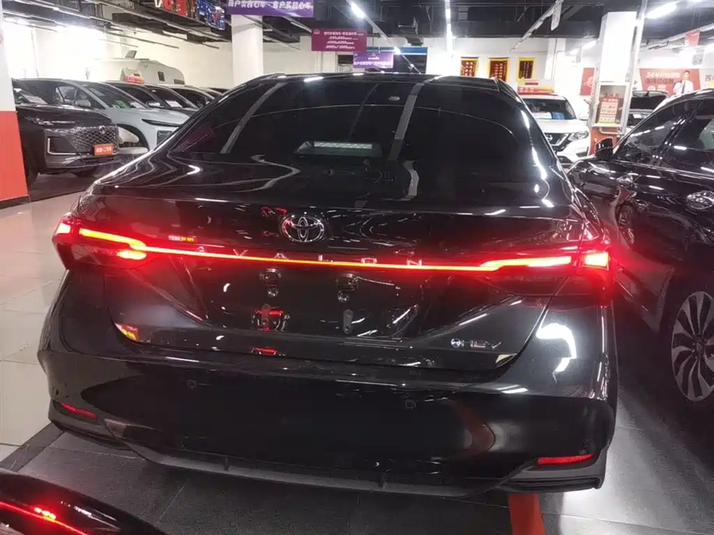 Toyota Avalon 2024 Hybrid 2.0L Luxury Edition фото 6