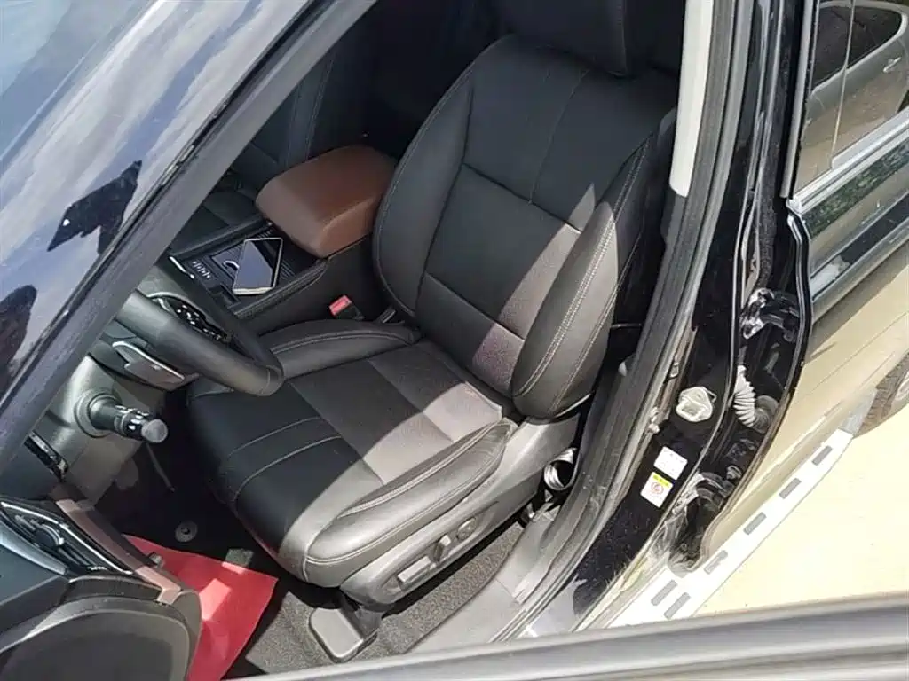 GAC Trumpchi Trumpchi GS8 2017 320T 2WD Luxury Smart Connect (7-seater) фото 15