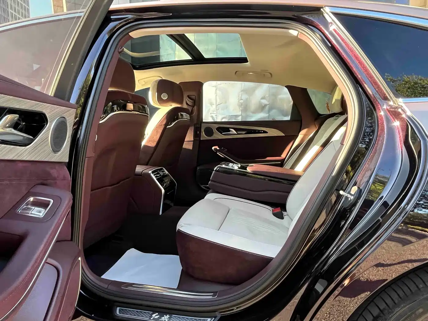 Hongqi H9, миниатюра 16