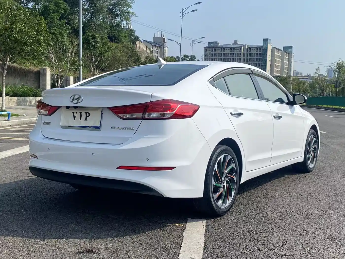 Hyundai Elantra 2020 1.5L CVT Smart Style·Elite фото 3