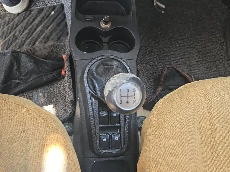 Changan BenBen MINI 2012 2012 1.0L Manual Fashion Edition (China V)