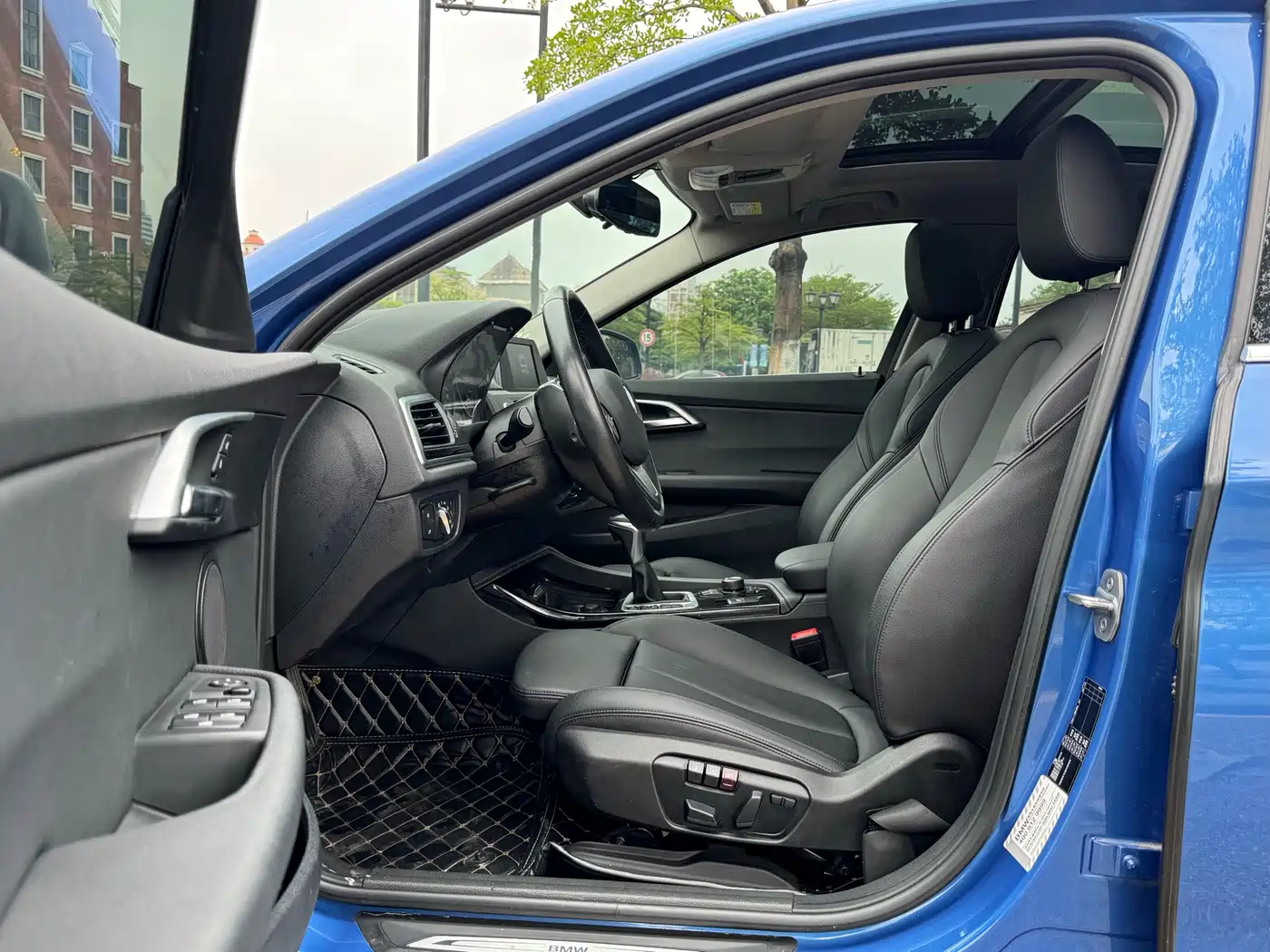 BMW 1 Series 2017 118i Sport фото 13