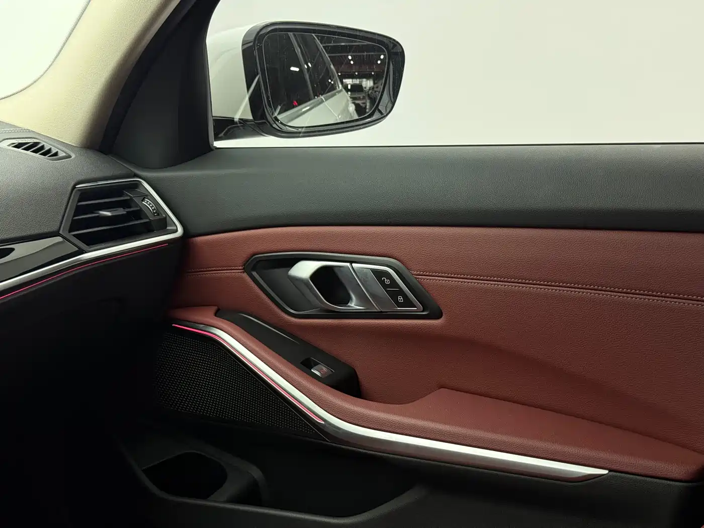 BMW 3 Series 2023 320Li M Sport Package фото 19