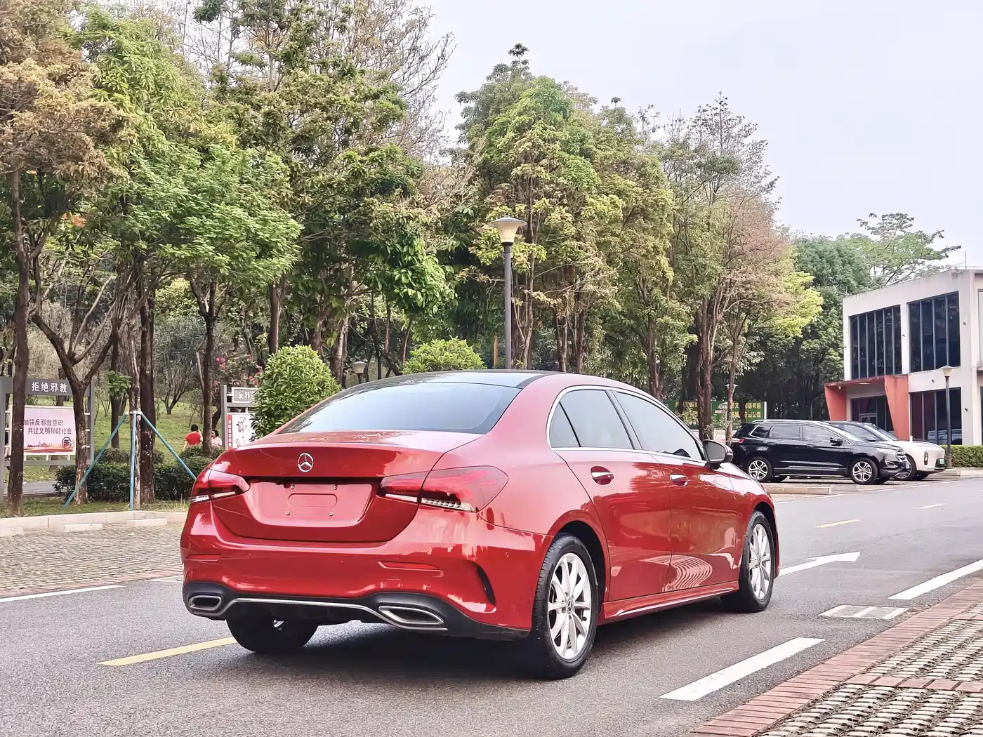 Mercedes-Benz A-Class 2019 A 200 L Sport Sedan фото 7