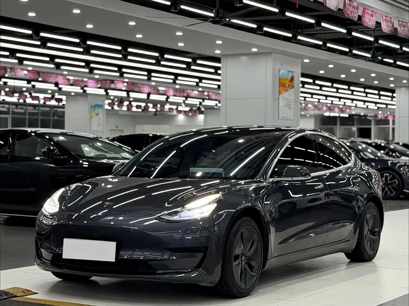 Tesla Model 3 2020