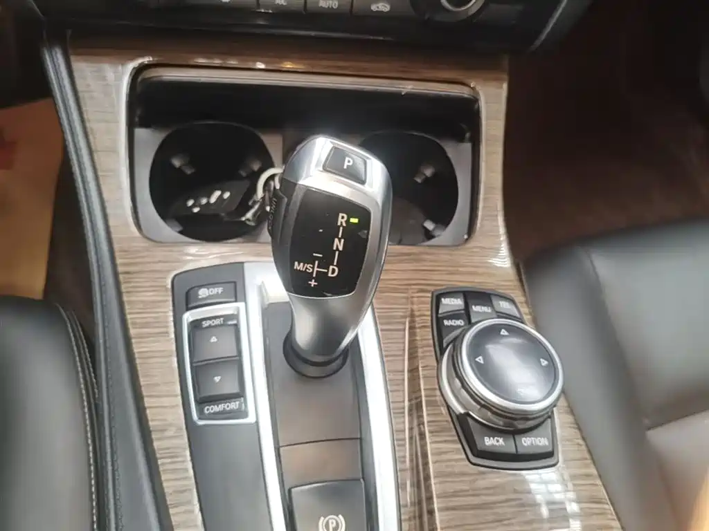 BMW 5 Series 2014 525Li Fashion Design Package фото 14