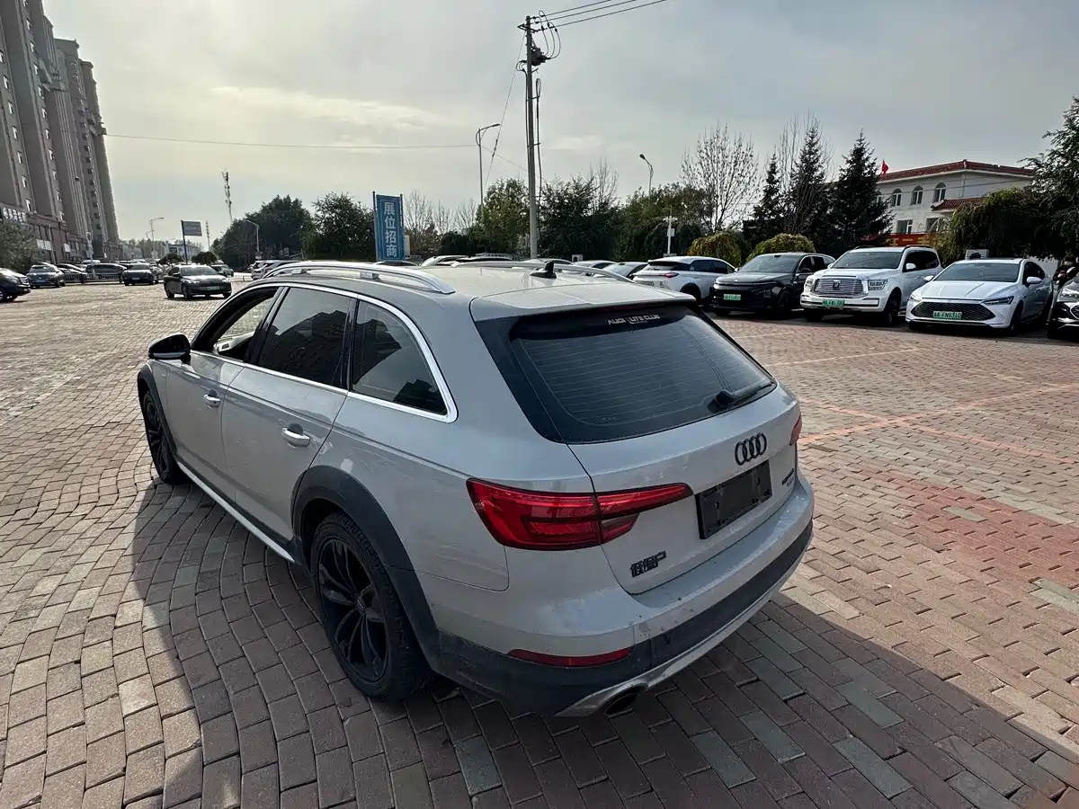 Audi A4 (Import) 2017 2017 45 TFSI allroad quattro Sport
