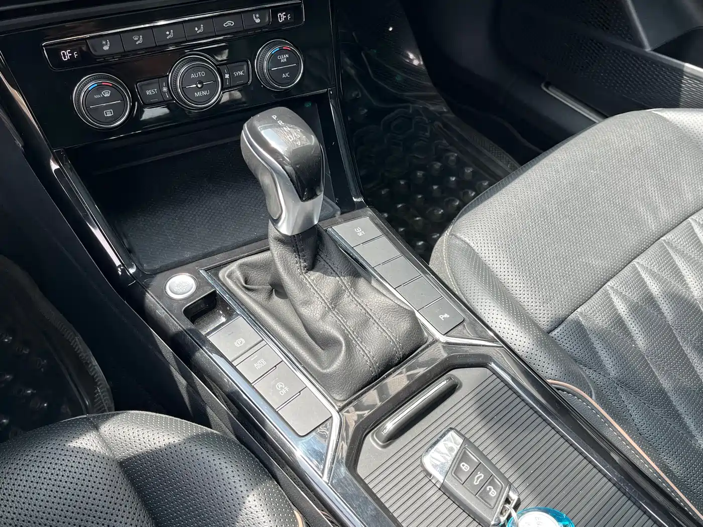 Volkswagen Passat 2019 Model 380TSI Luxury Edition China VI фото 8