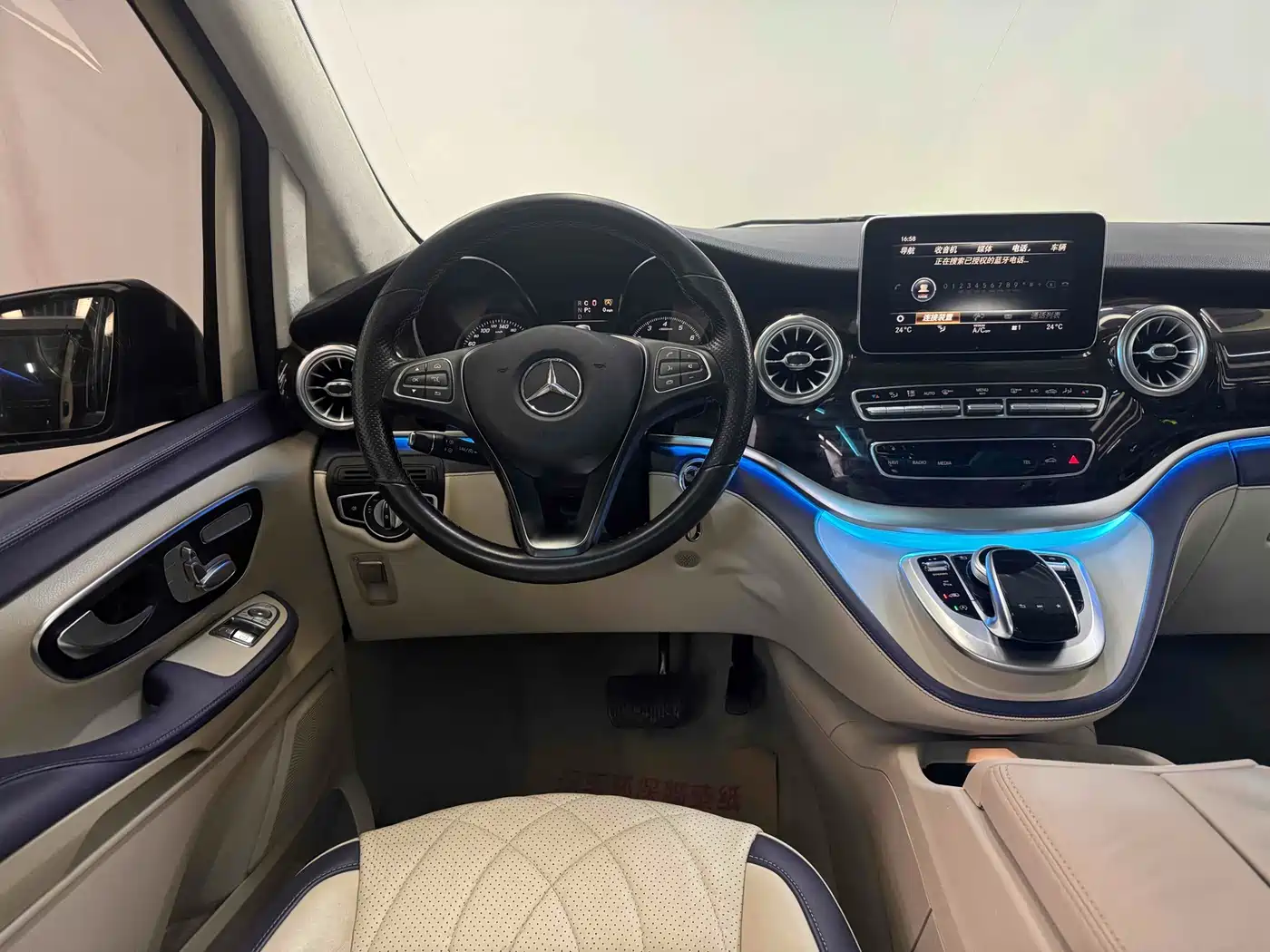 Mercedes-Benz V-Class 2018 V 260 Navigator Edition China VI фото 23