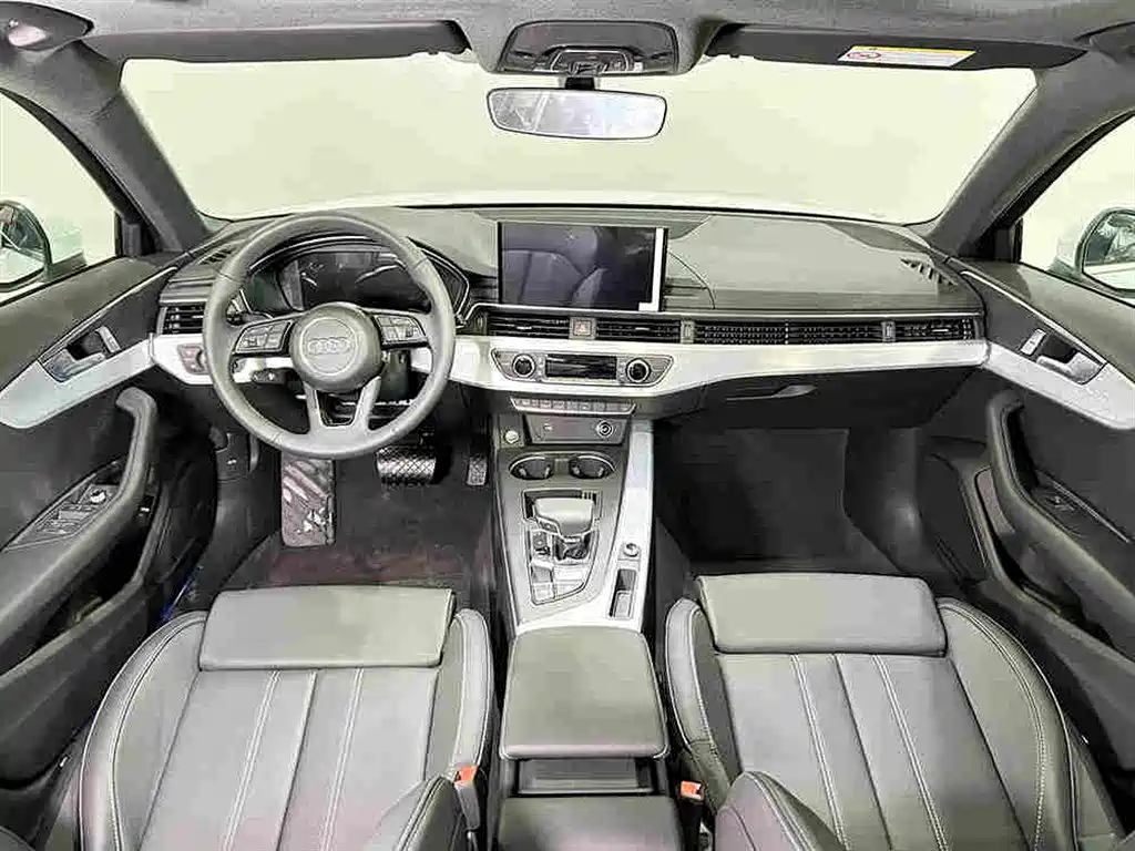 Фото 9 - Audi A4L