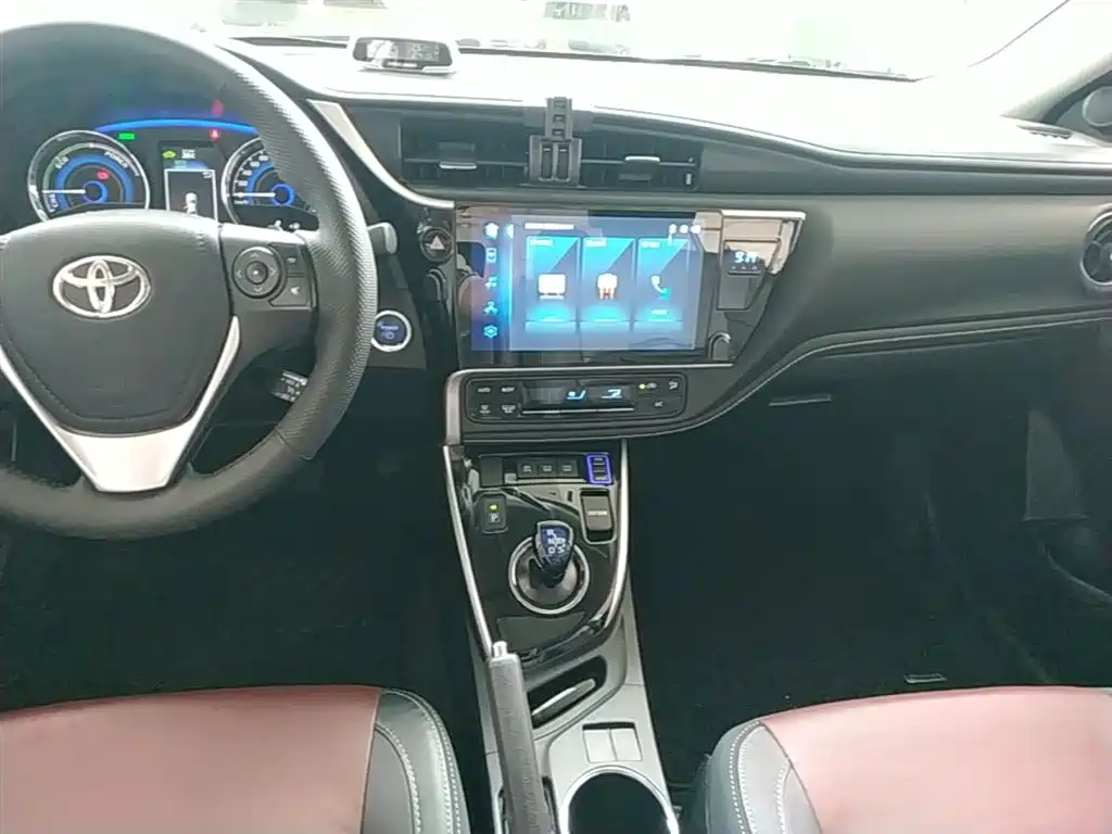 Toyota Corolla 2017 Facelift Hybrid 1.8L E-CVT Elite Edition фото 9