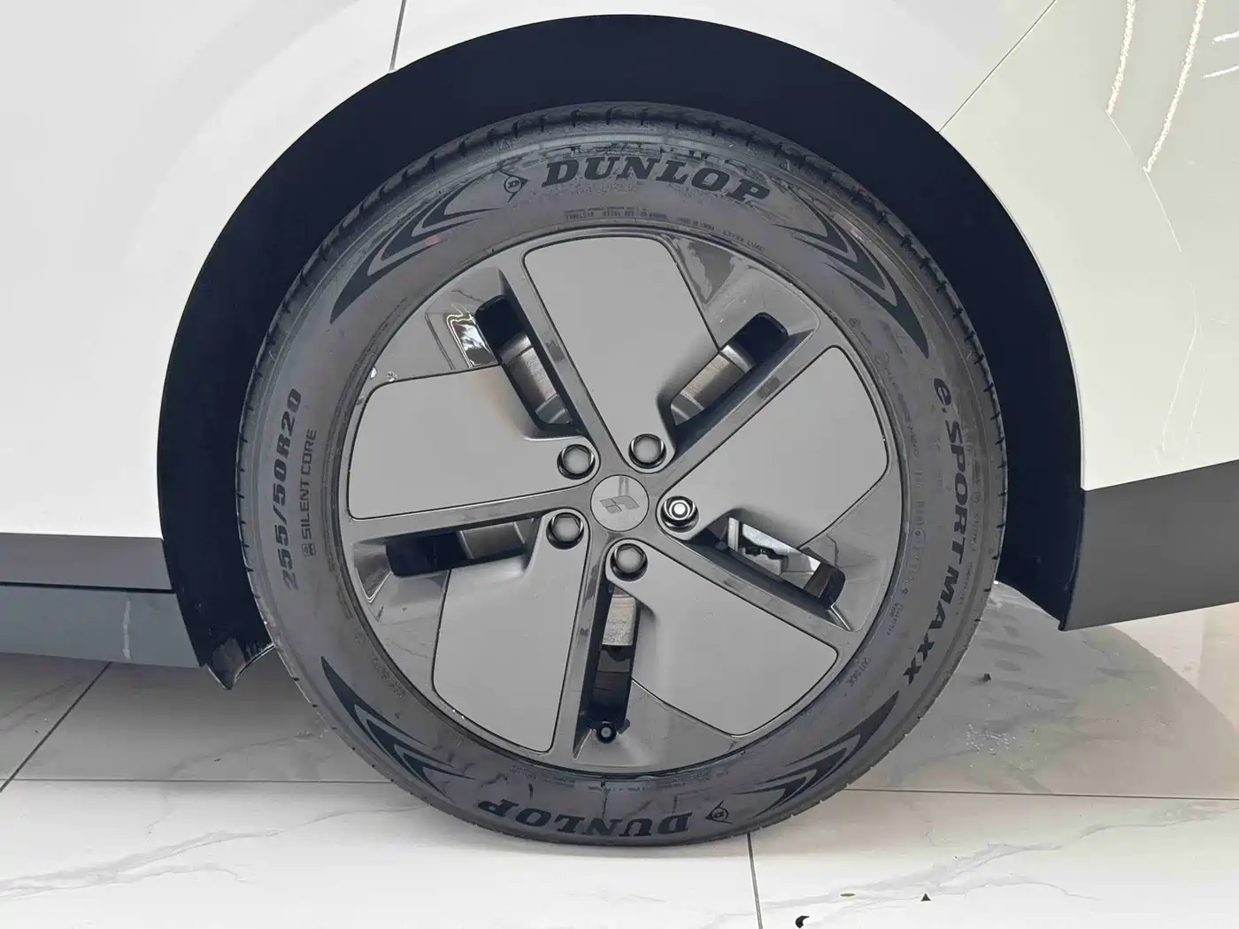 Li Auto i6 2026 2025 2WD Base Model