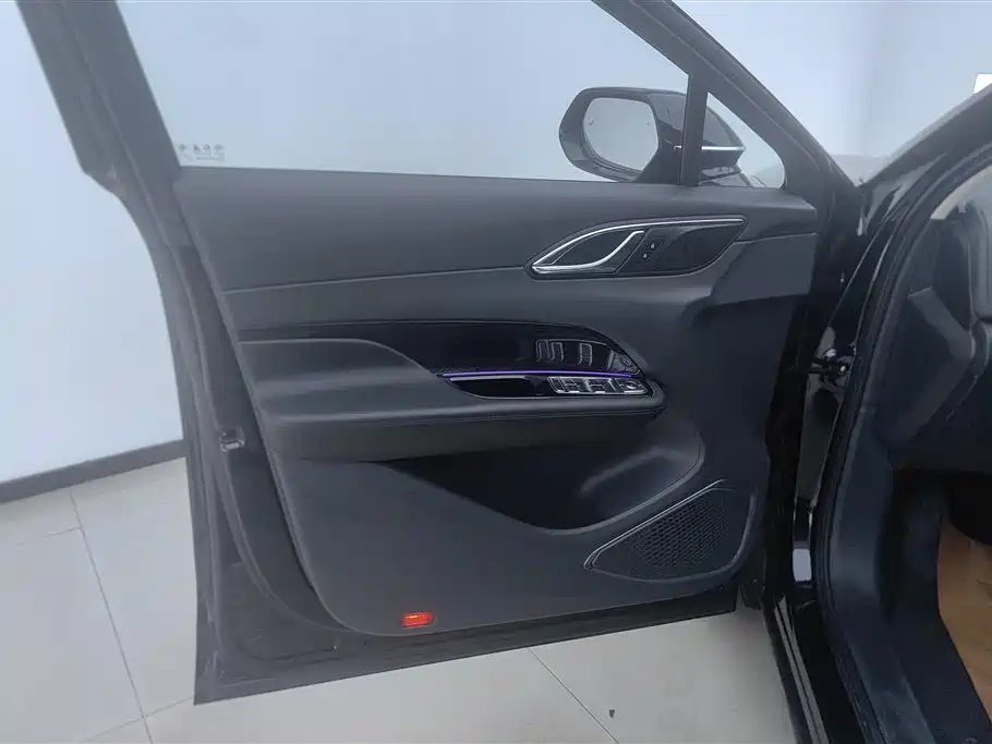 Hongqi HS3 PHEV 2024 PHEV 115km Power Edition фото 7