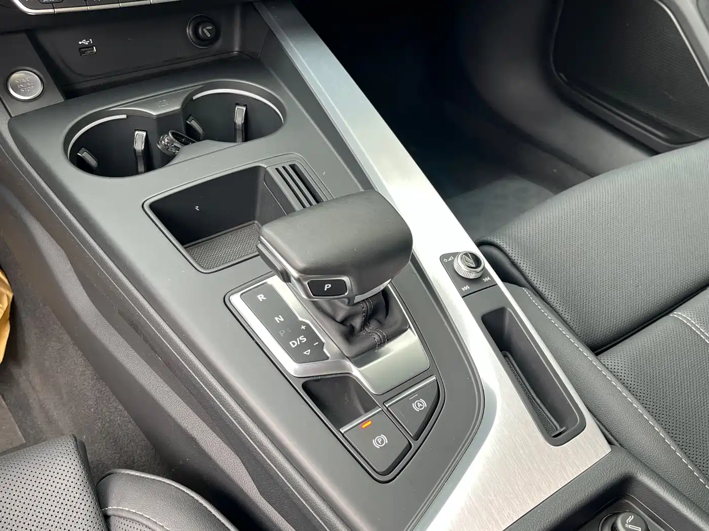 Audi A4L 2020 40 TFSI Fashion Dynamic Edition фото 7