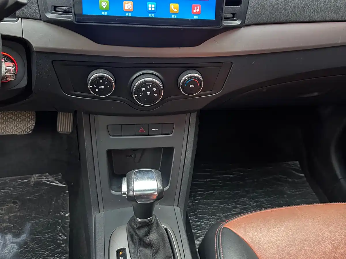 Roewe 350 2015 2015 Model 1.5L Automatic Luxury Sunroof Edition