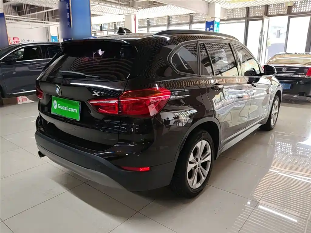 BMW X1 2016 sDrive18Li Premium Model фото 7