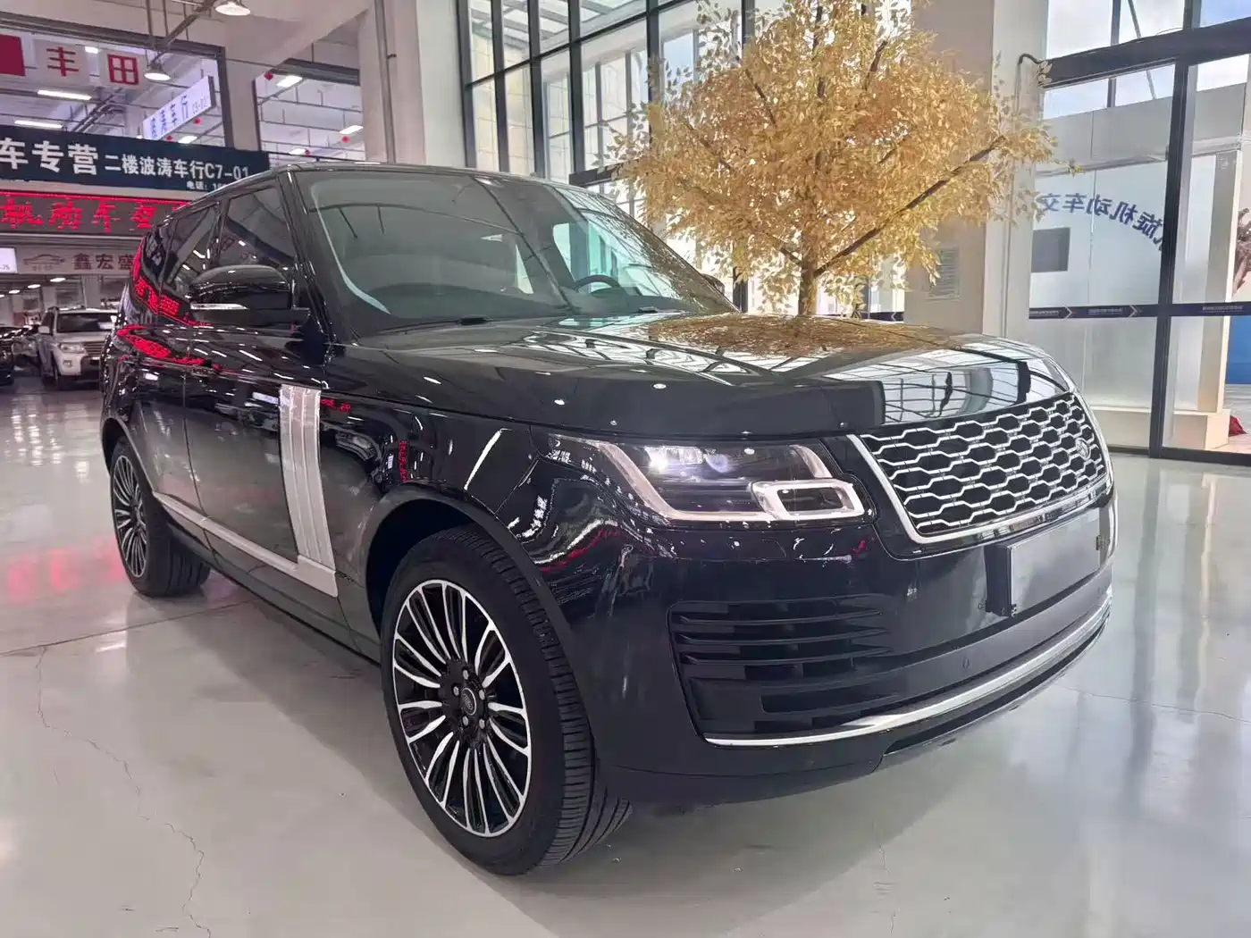 Фото 3 - Land Rover Range Rover