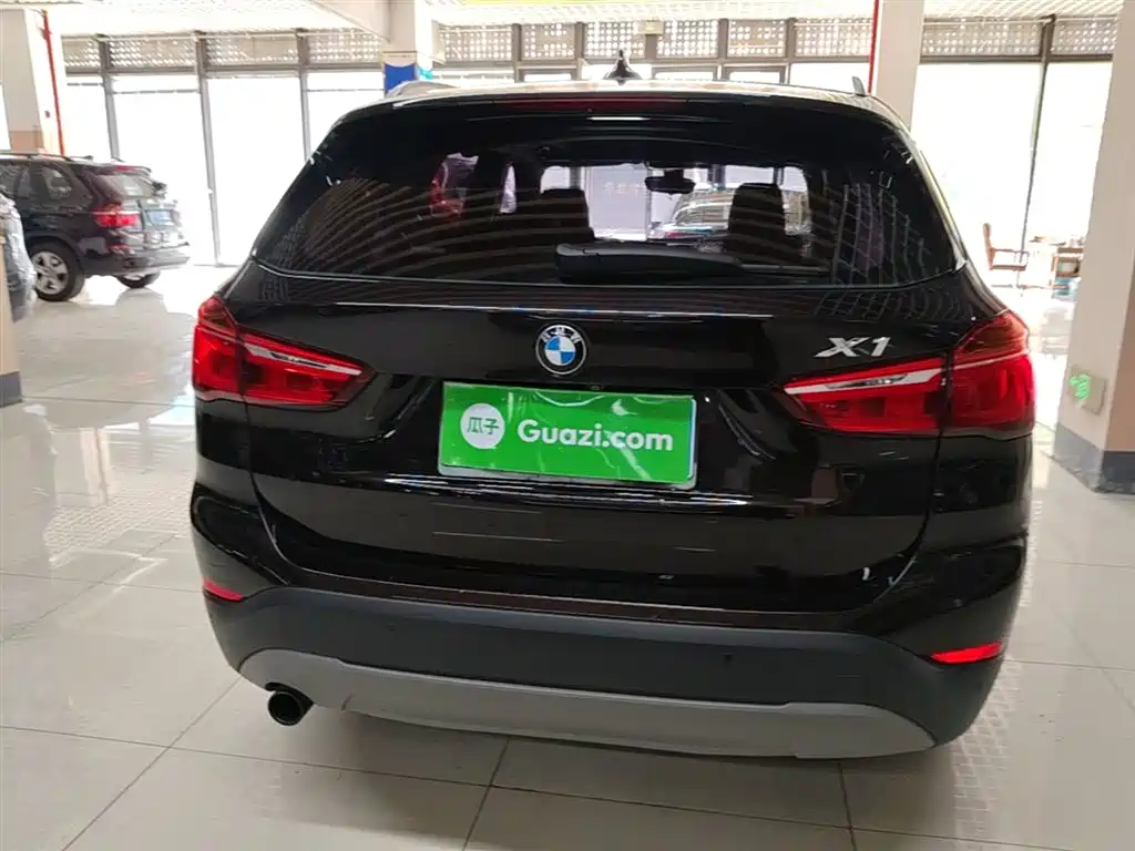 BMW X1 2016 sDrive18Li Premium Model фото 6