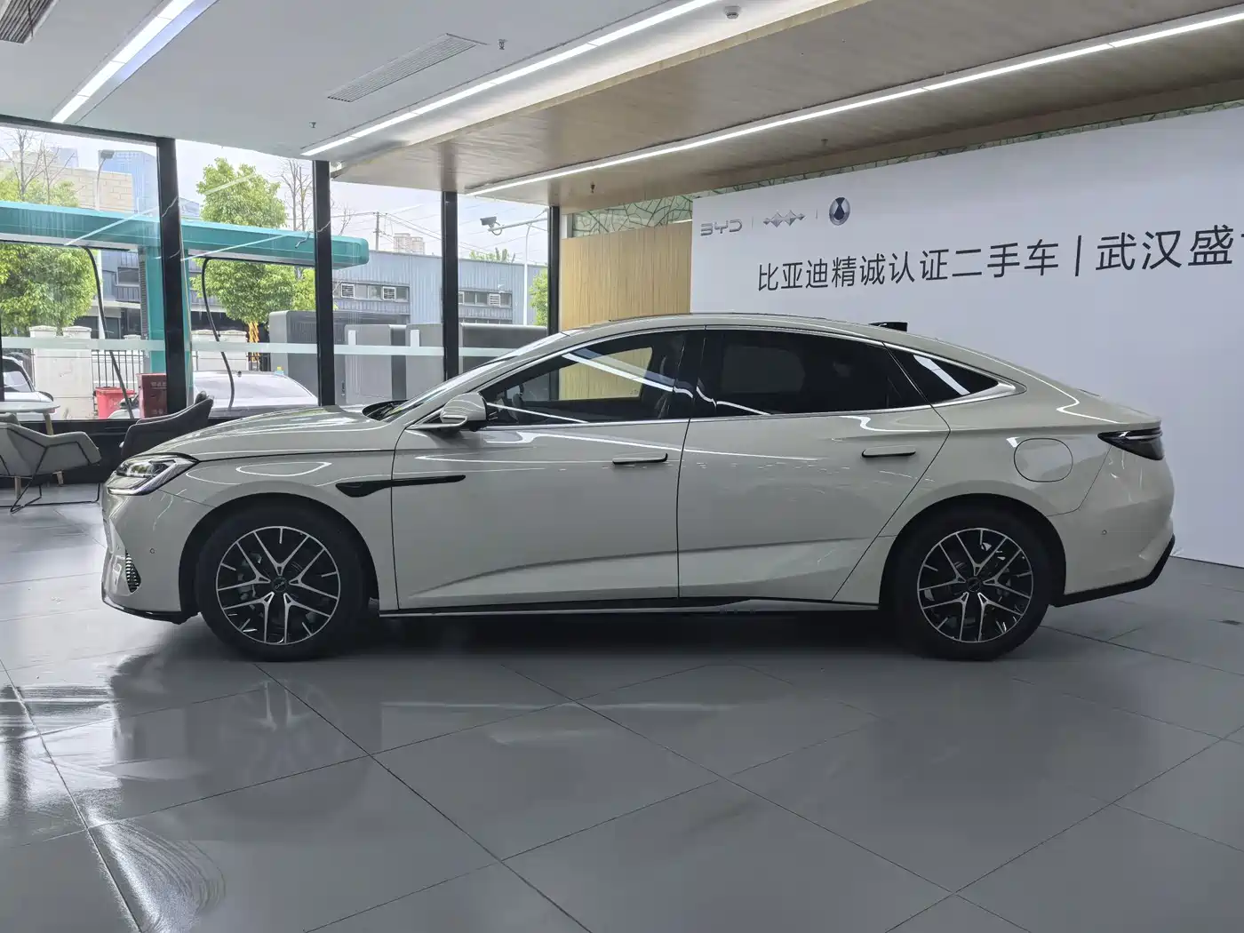 BYD Seal 07 DM-i 2025 Smart Drive Edition DM-i 1.5L 125km Premium фото 2