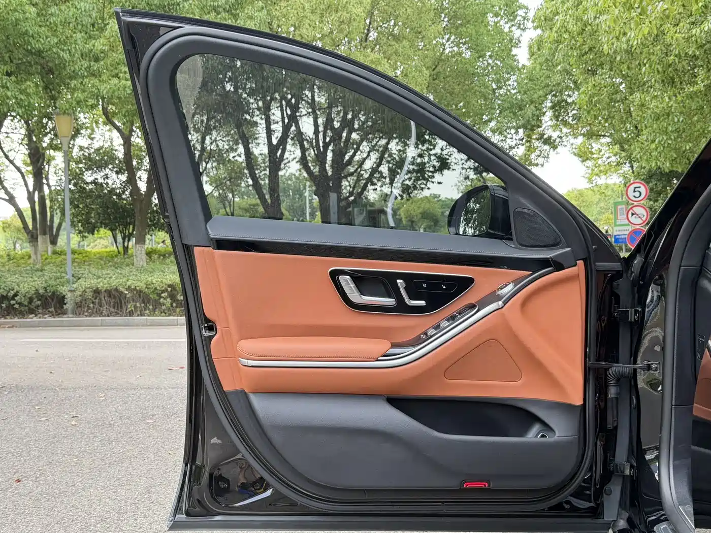 Mercedes-Benz S-Class 2023 Facelift S 400 L Business фото 17