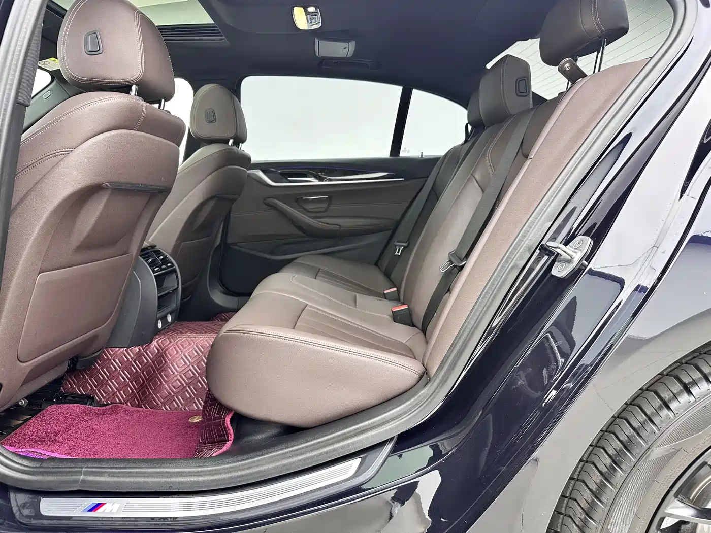 BMW 5 Series 2019 525Li M Sport Package фото 10