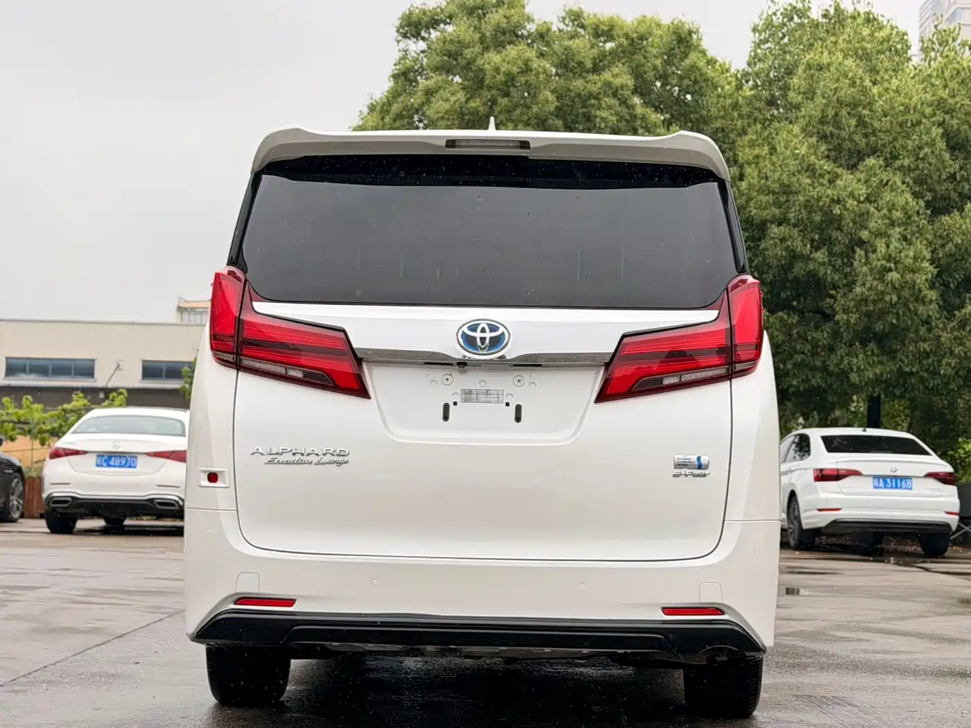 Toyota Alphard 2021 Hybrid 2.5L Ultimate фото 11