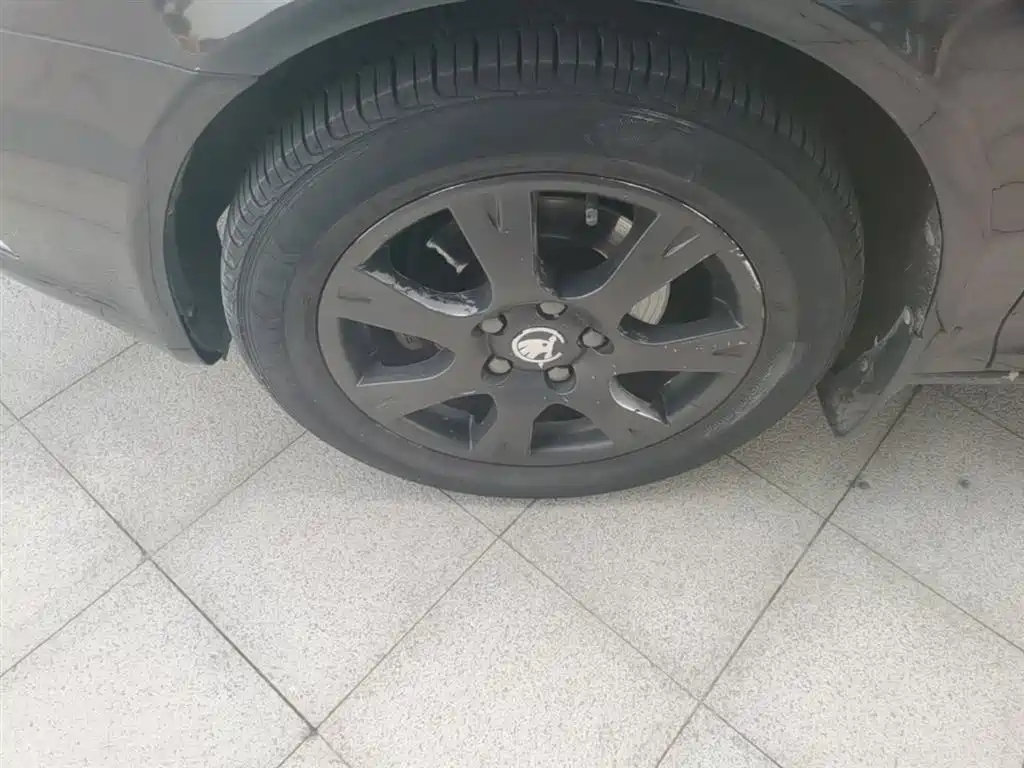 Škoda Octavia 2014 1.6L Manual Excellence Edition фото 23