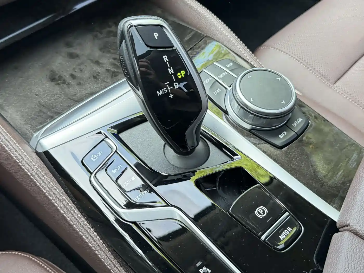 BMW 5 Series 2021 525Li Luxury Package фото 10