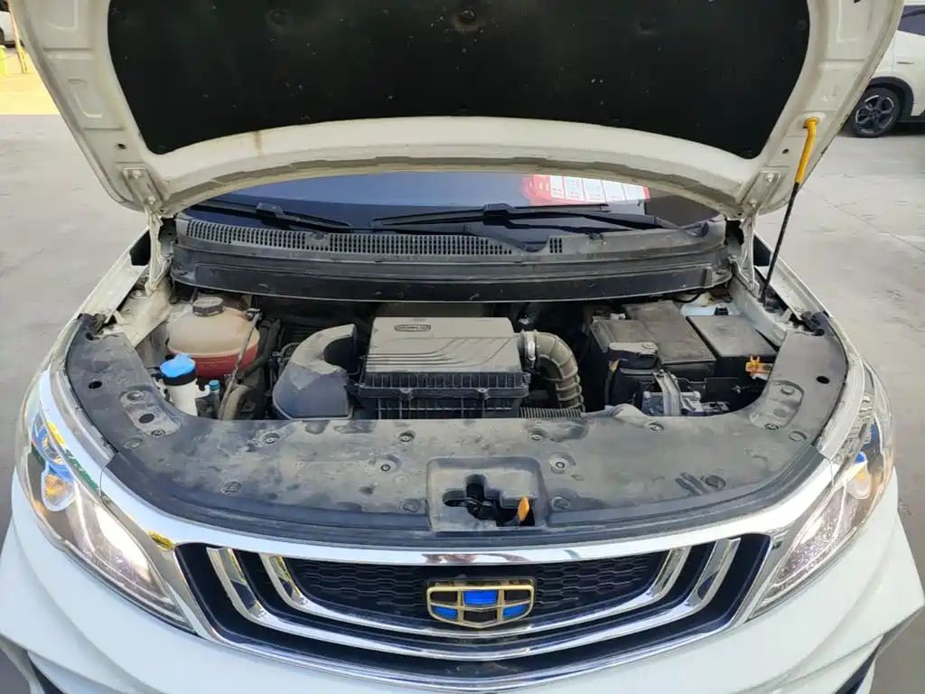 Фото 20 - Geely Vision X3