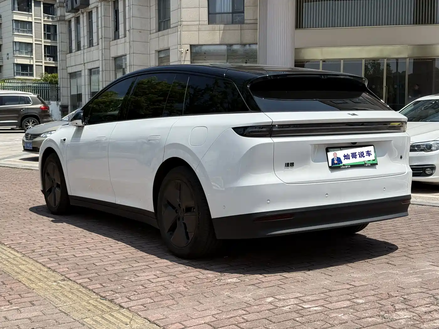 Li Auto i6 2026 2025 2WD Base Model