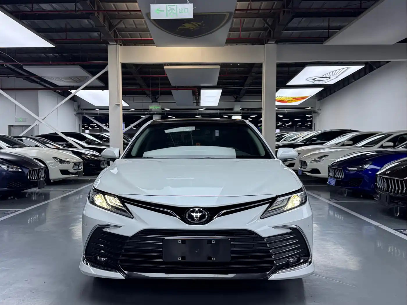 Toyota Camry 2021 2.5G Luxury Edition фото 2