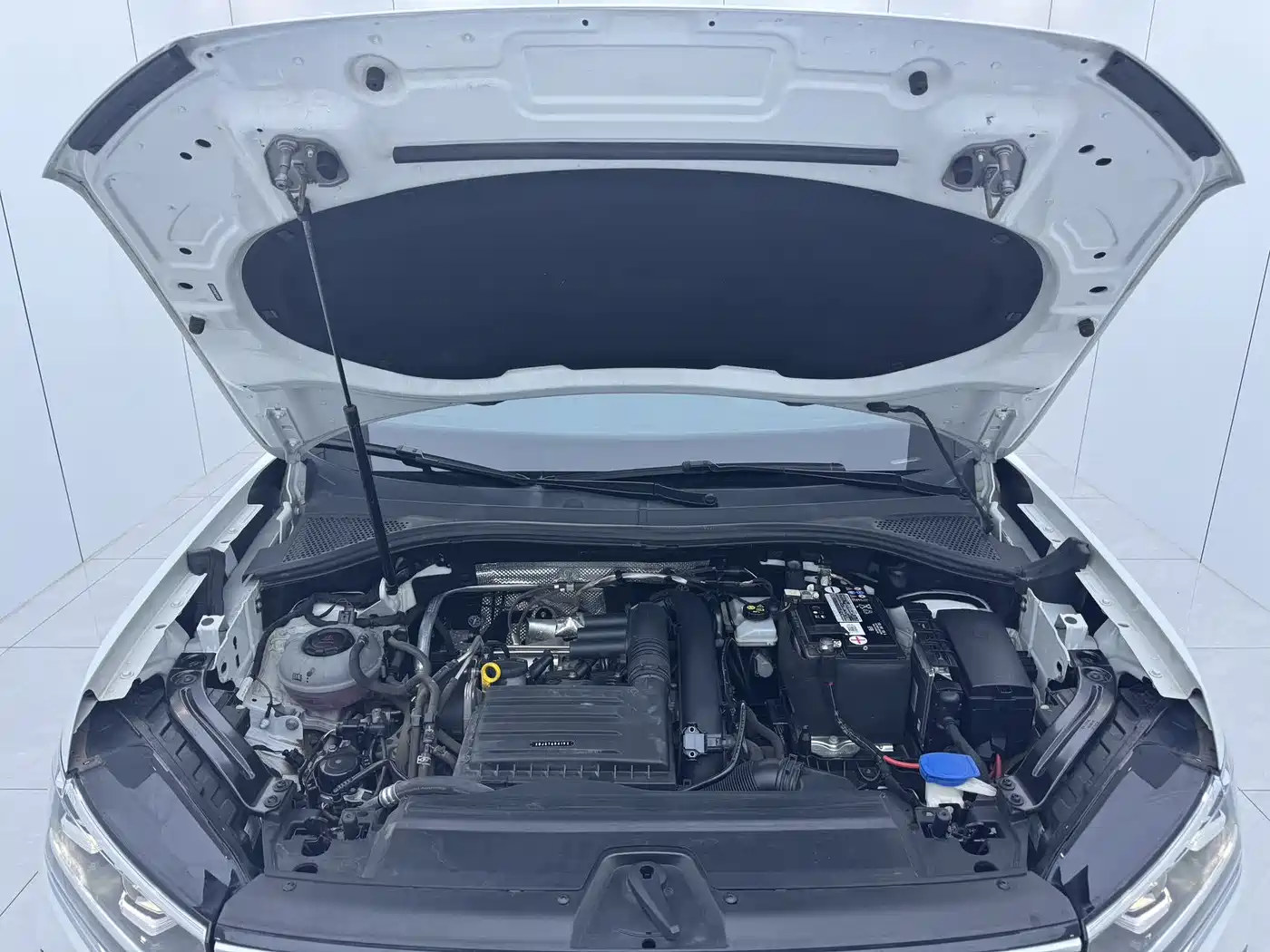 Volkswagen Tayron 2022 280TSI 2WD Luxury Smart Connect Edition фото 17